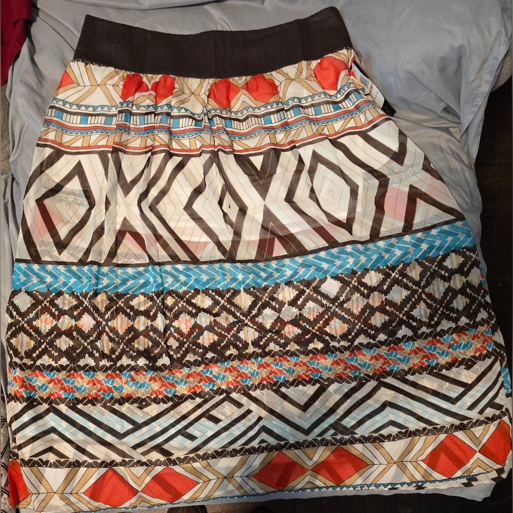 GEOMETRIC SKIRT